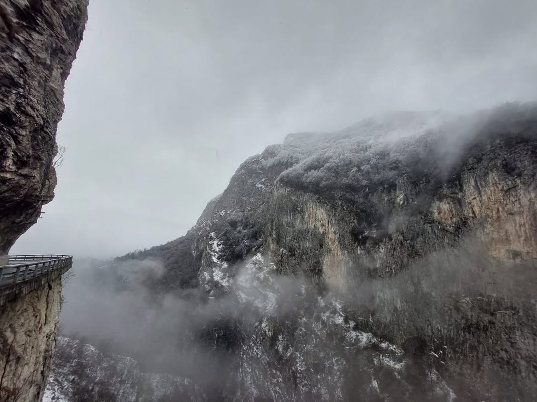 Instagram post of a starry night sky over mountains