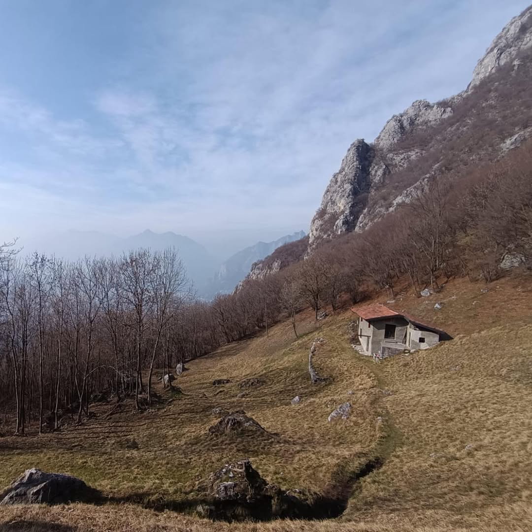 Instagram post of a group of hikers